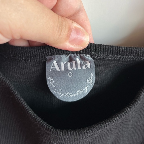 ARULA nwt black crop top with feather accents - Picture 5 of 7